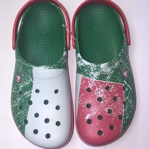 Men’s crocs size 11
